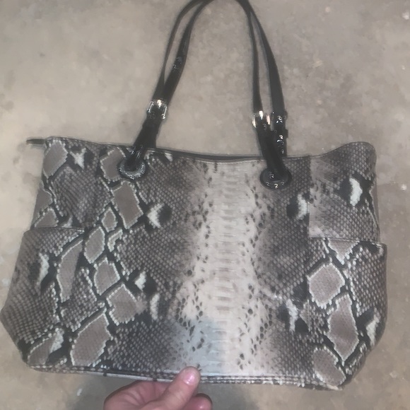 Grace Adele shoulder bag - Picture 4 of 9